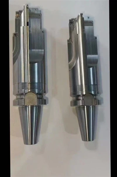 Galinis frezavimo įrankių laikiklis